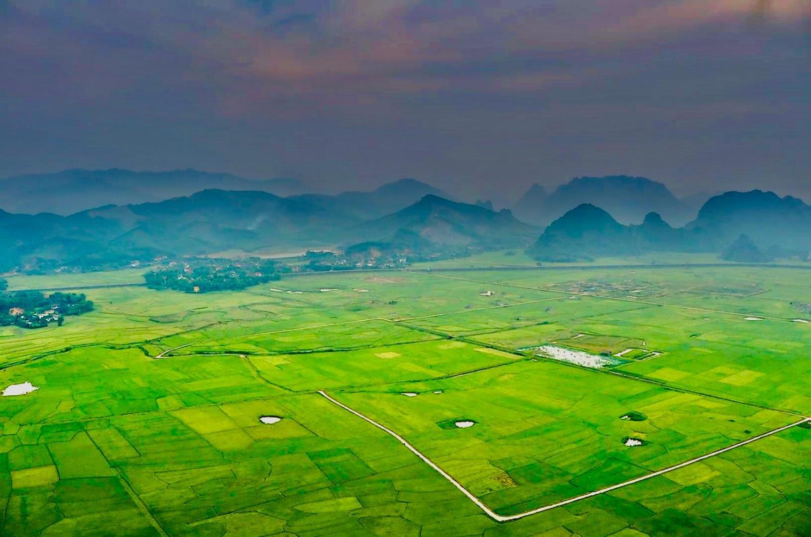 Happy Field Homestay Phong Nha Exteriör bild